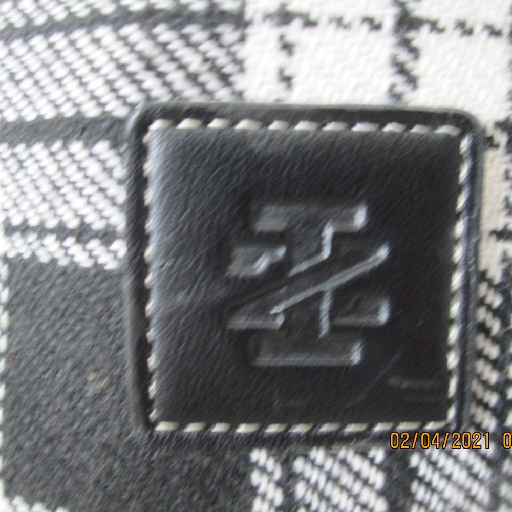 'IZOD' Large Satchel Vegan Black& White Plaid Textile - Picture 2 of 7